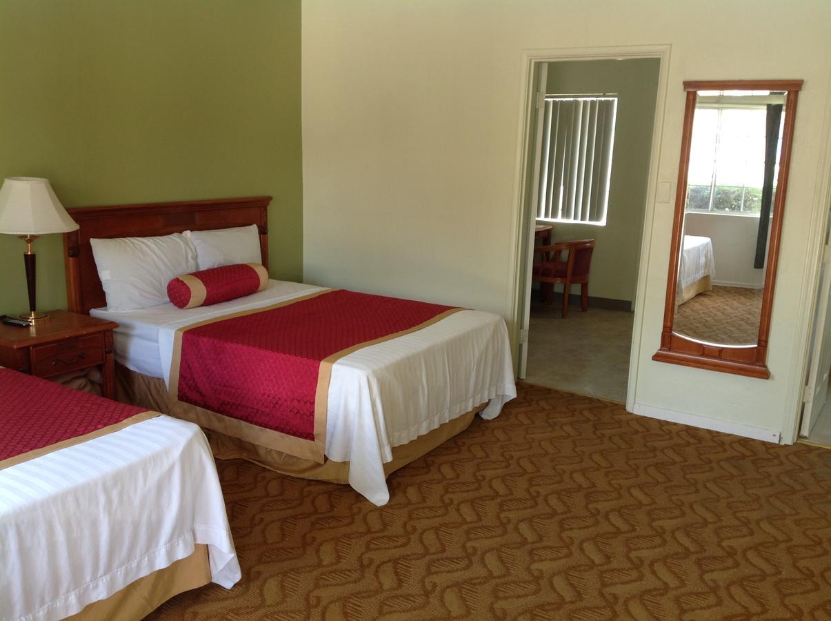 לייק אלסינור Elsinore Hotsprings Motel מראה חיצוני תמונה