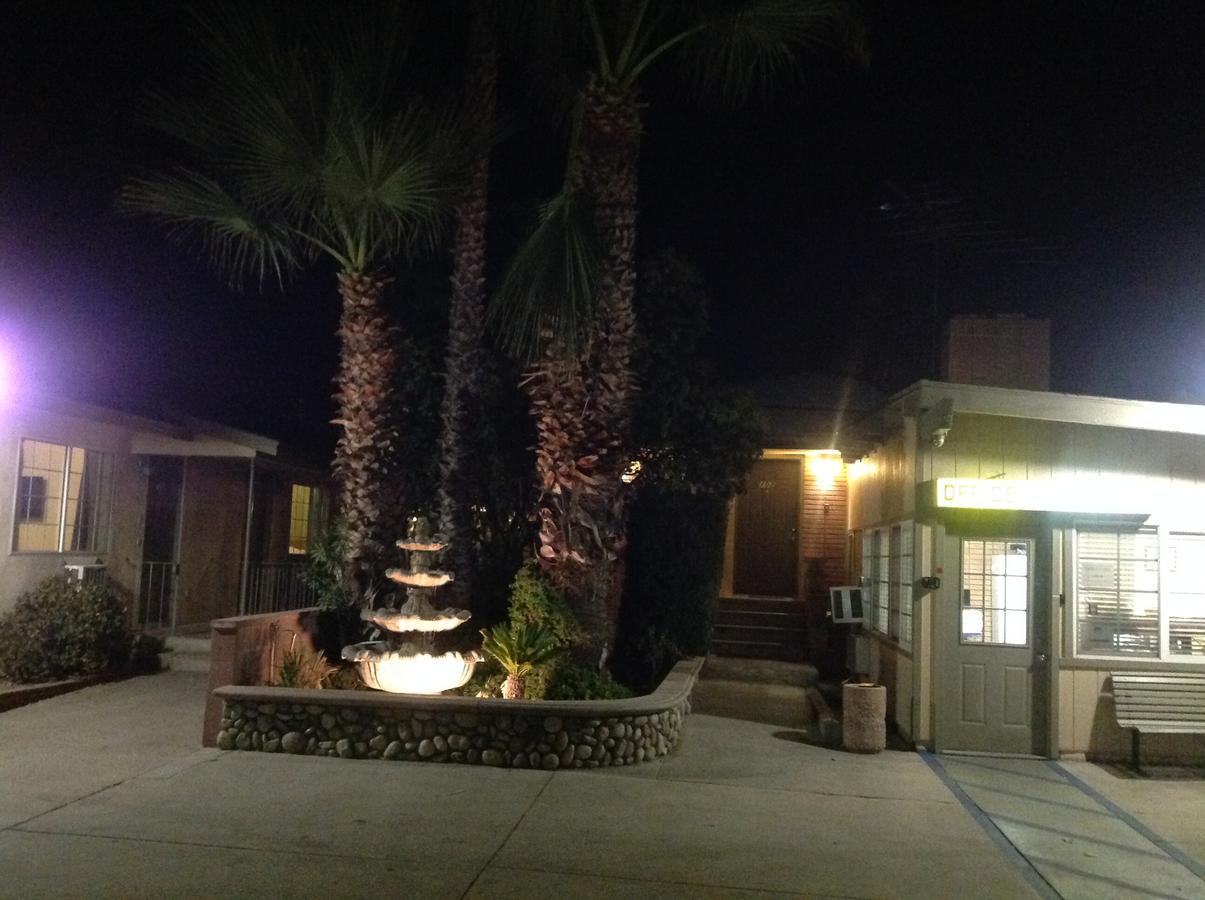 לייק אלסינור Elsinore Hotsprings Motel מראה חיצוני תמונה