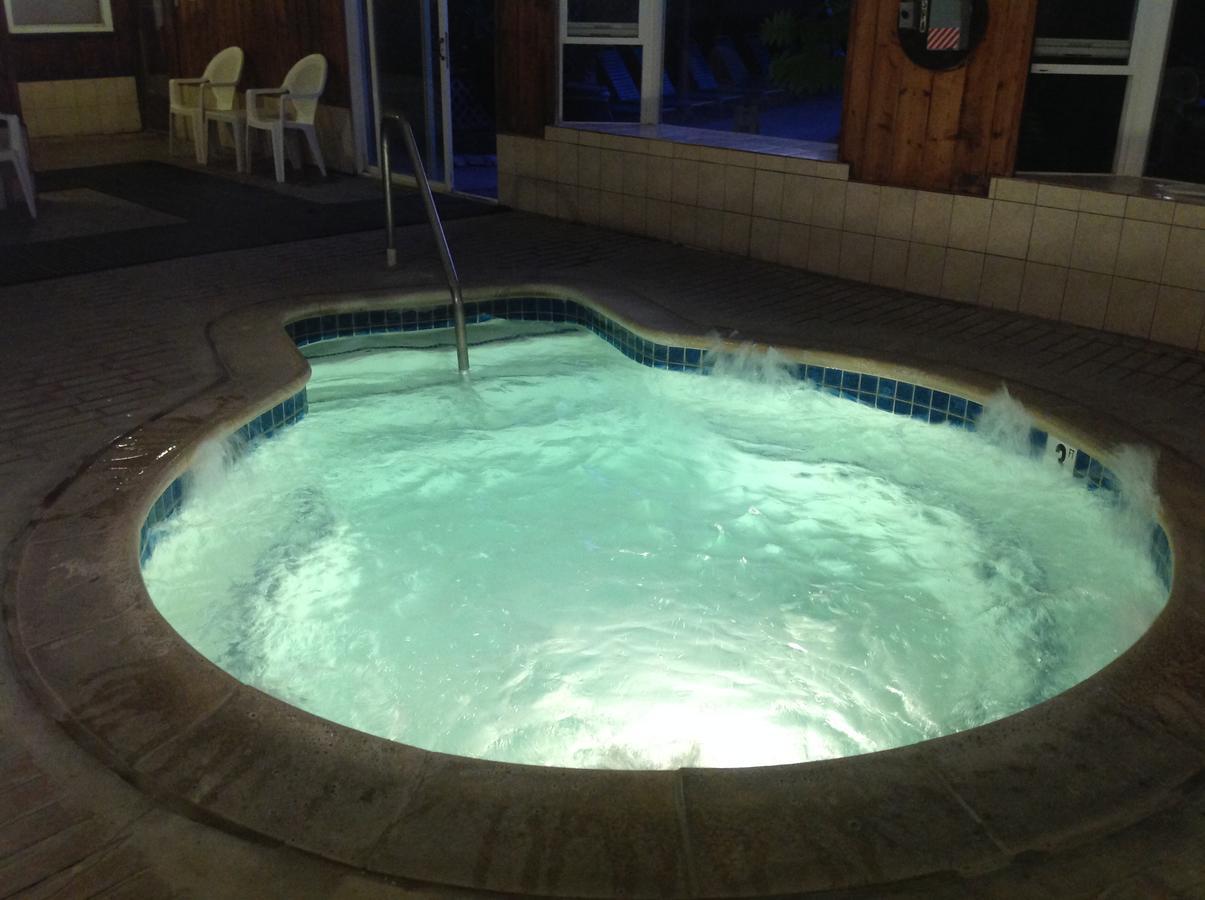 לייק אלסינור Elsinore Hotsprings Motel מראה חיצוני תמונה