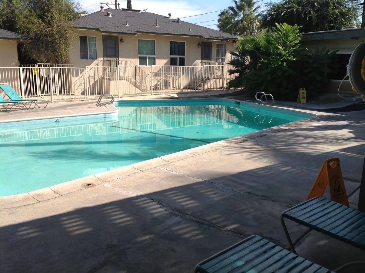 לייק אלסינור Elsinore Hotsprings Motel מראה חיצוני תמונה